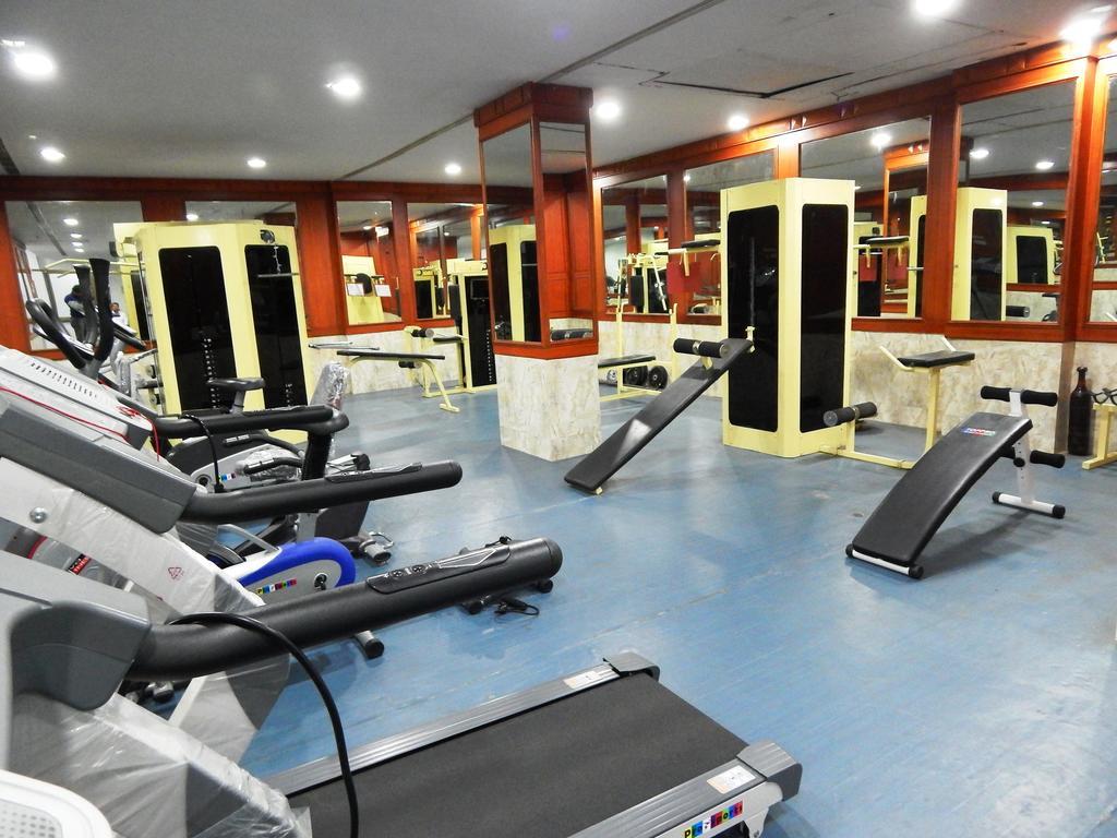 费明纳酒店 Tiruchirappalli 外观 照片