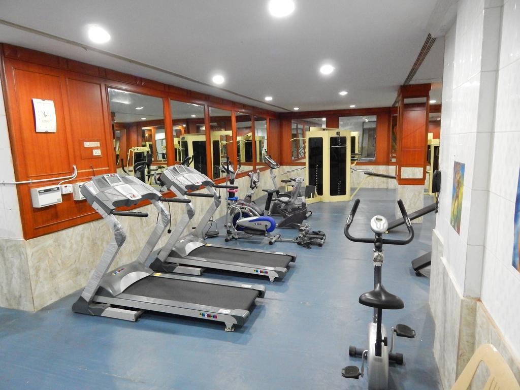 费明纳酒店 Tiruchirappalli 外观 照片