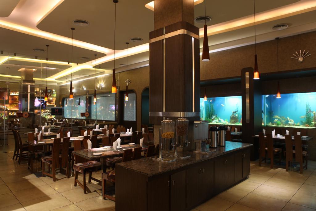 费明纳酒店 Tiruchirappalli 外观 照片